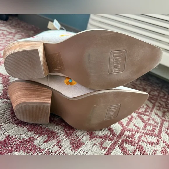 Viral Dan Post Ladies Flower Power White Suede Tall Western Boots DI277-WH Sz9 - Picture 8 of 12